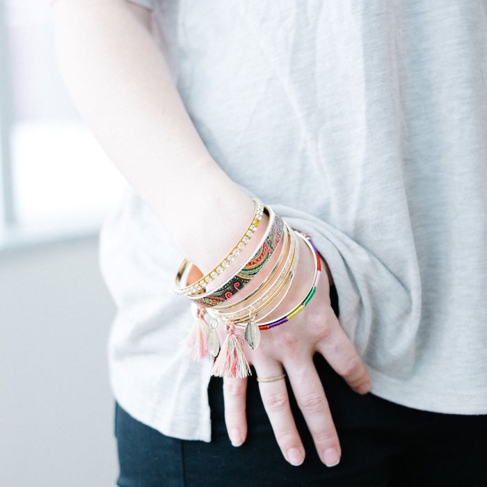 Apparel & Accessories