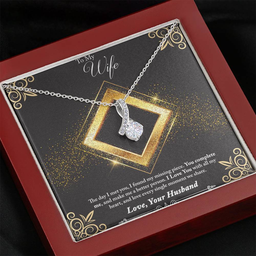 Alluring Beauty Necklace - Glitter - Wife